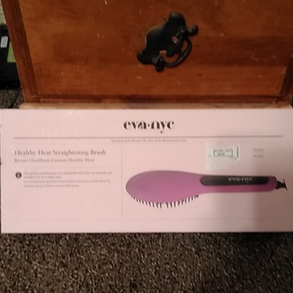 Eva-nye hair straightener brush